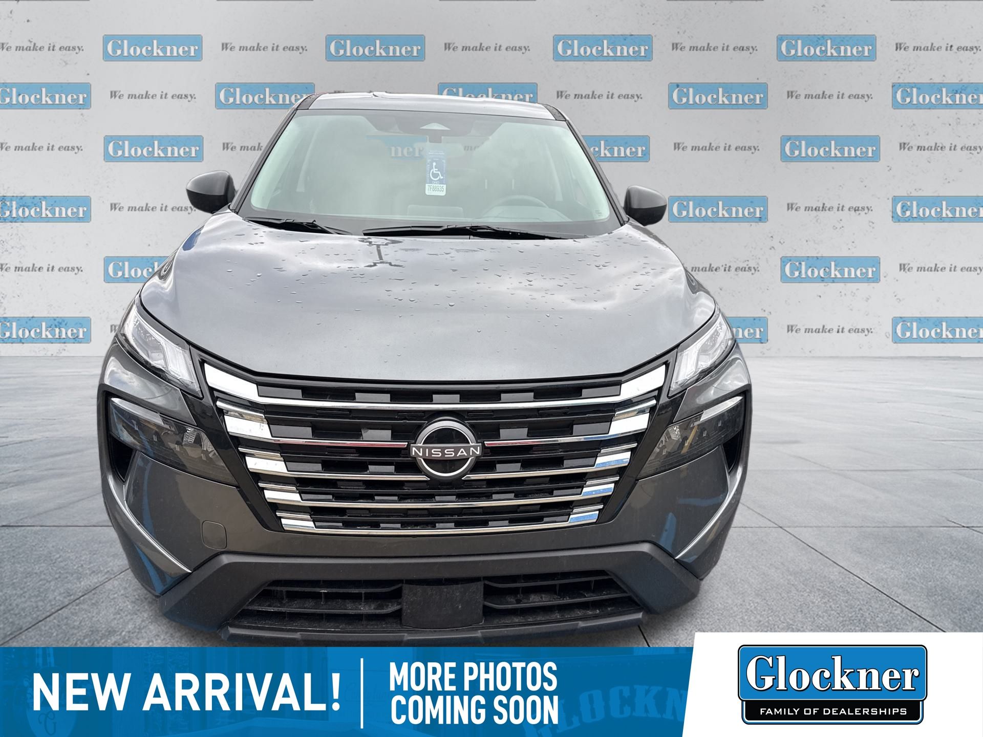 2026 Nissan Rogue S's photo