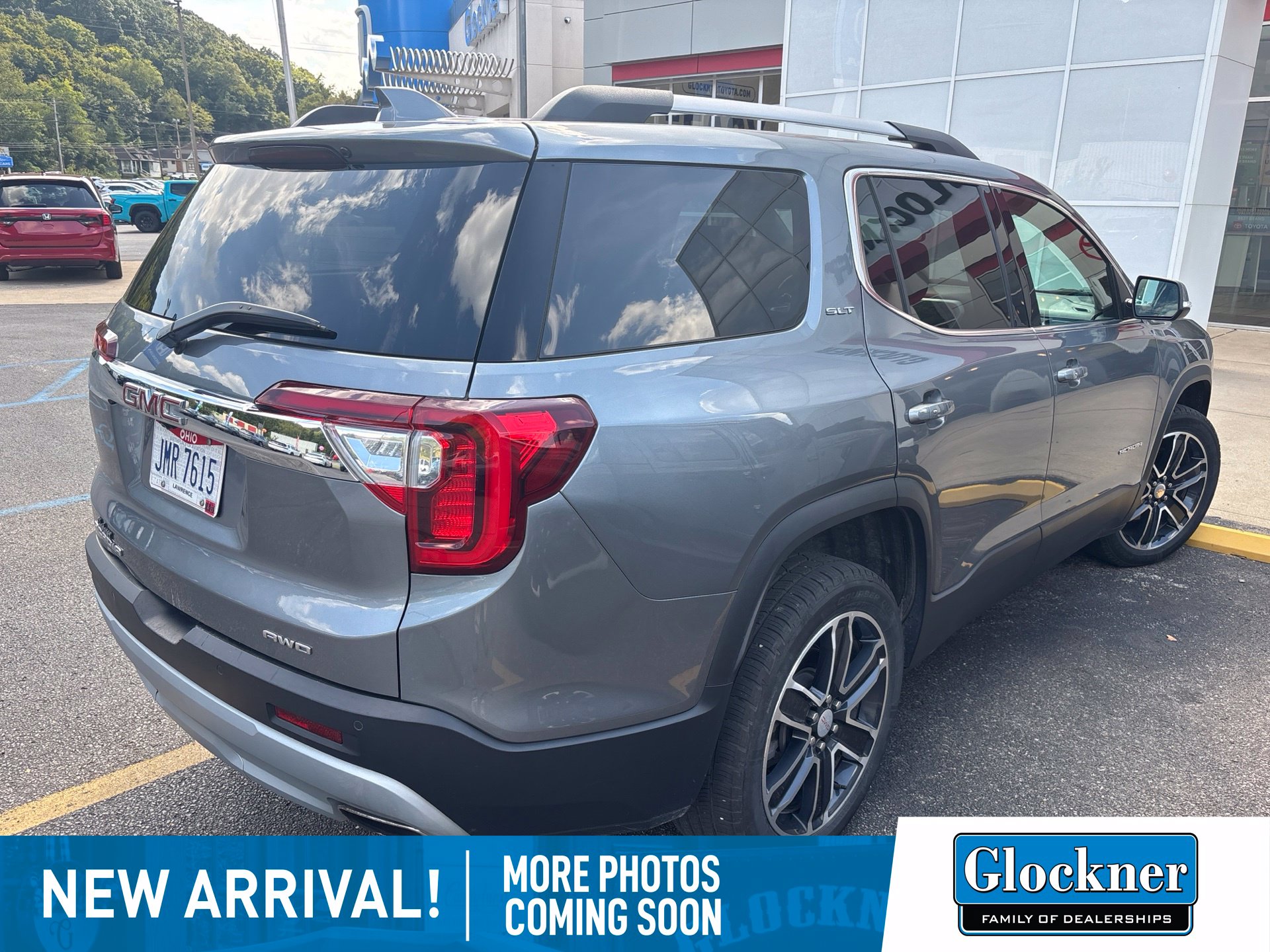 Used 2022 GMC Acadia SLT SUV