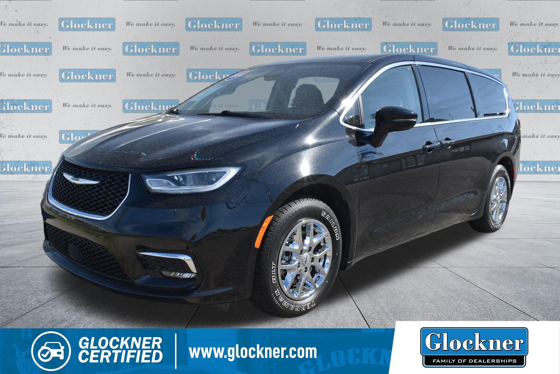 2024 Chrysler Pacifica Touring L's photo