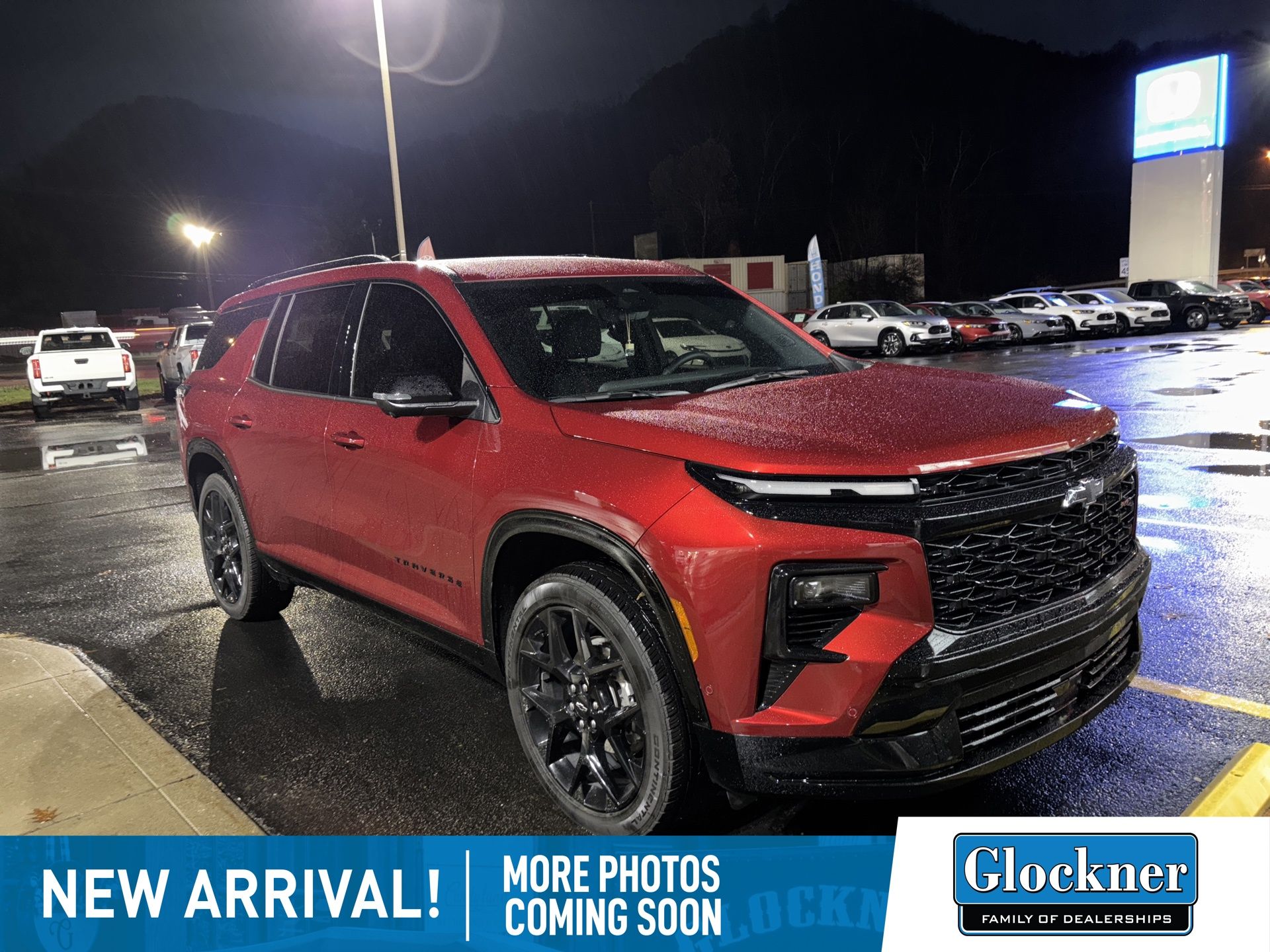 2024 Chevrolet Traverse RS photo 2