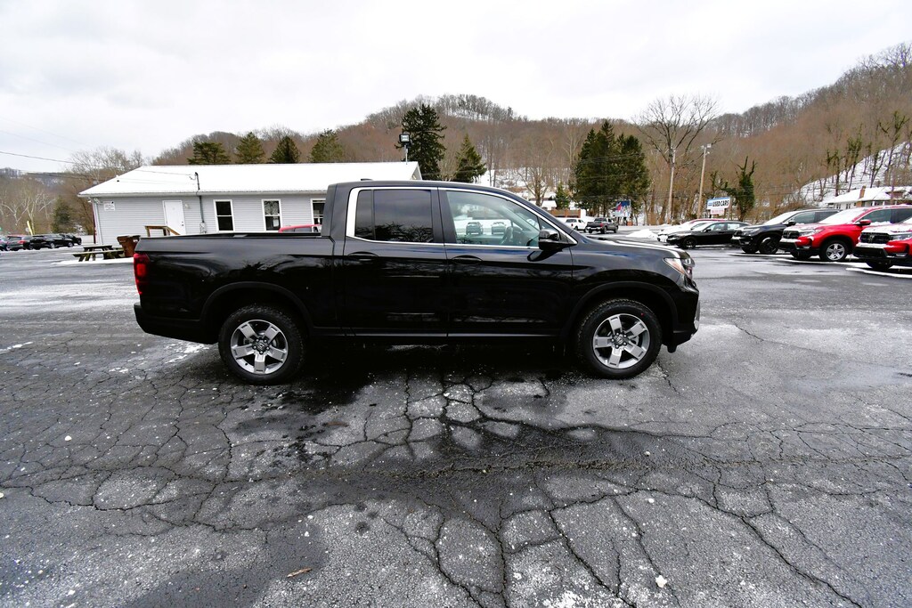 New 2025 Honda Ridgeline RTL Truck Crew Cab