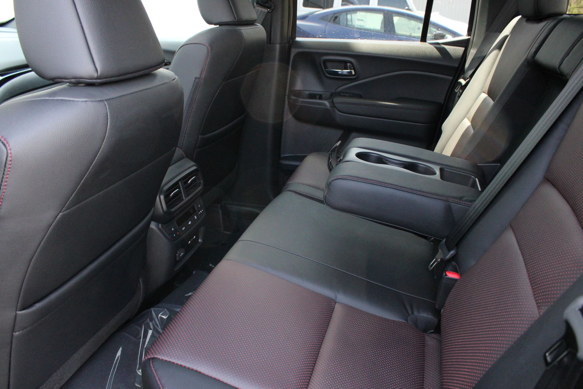 2026 Honda Ridgeline Black Edition - Photo 18