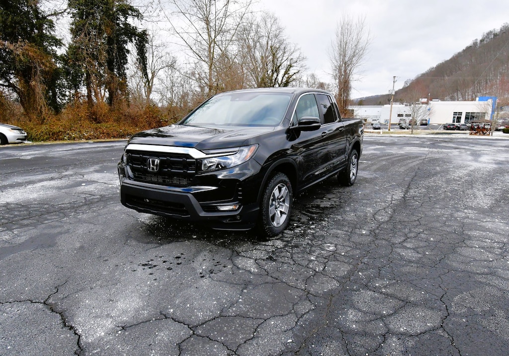 New 2025 Honda Ridgeline RTL Truck Crew Cab