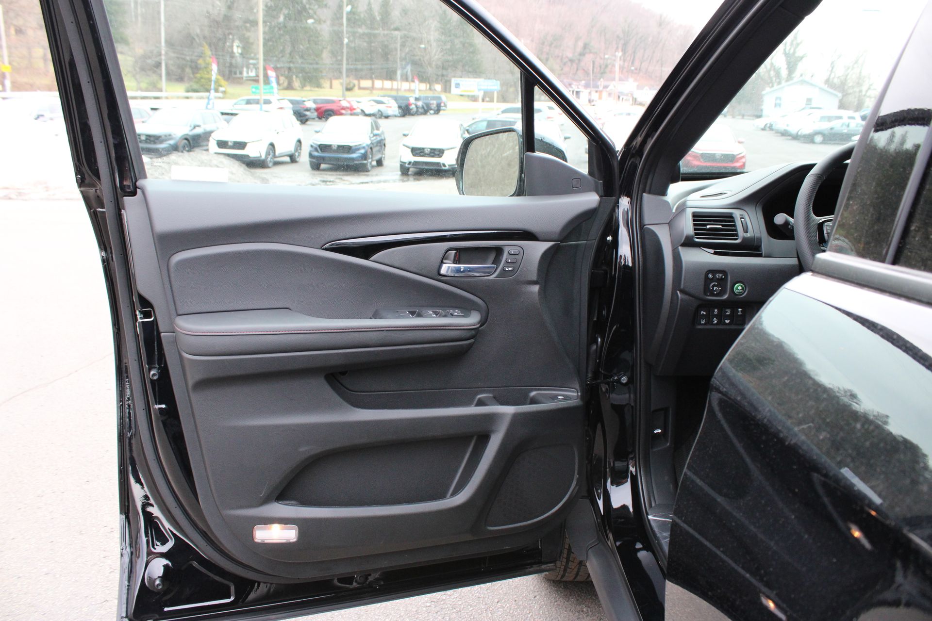 2026 Honda Ridgeline Black Edition - Photo 17