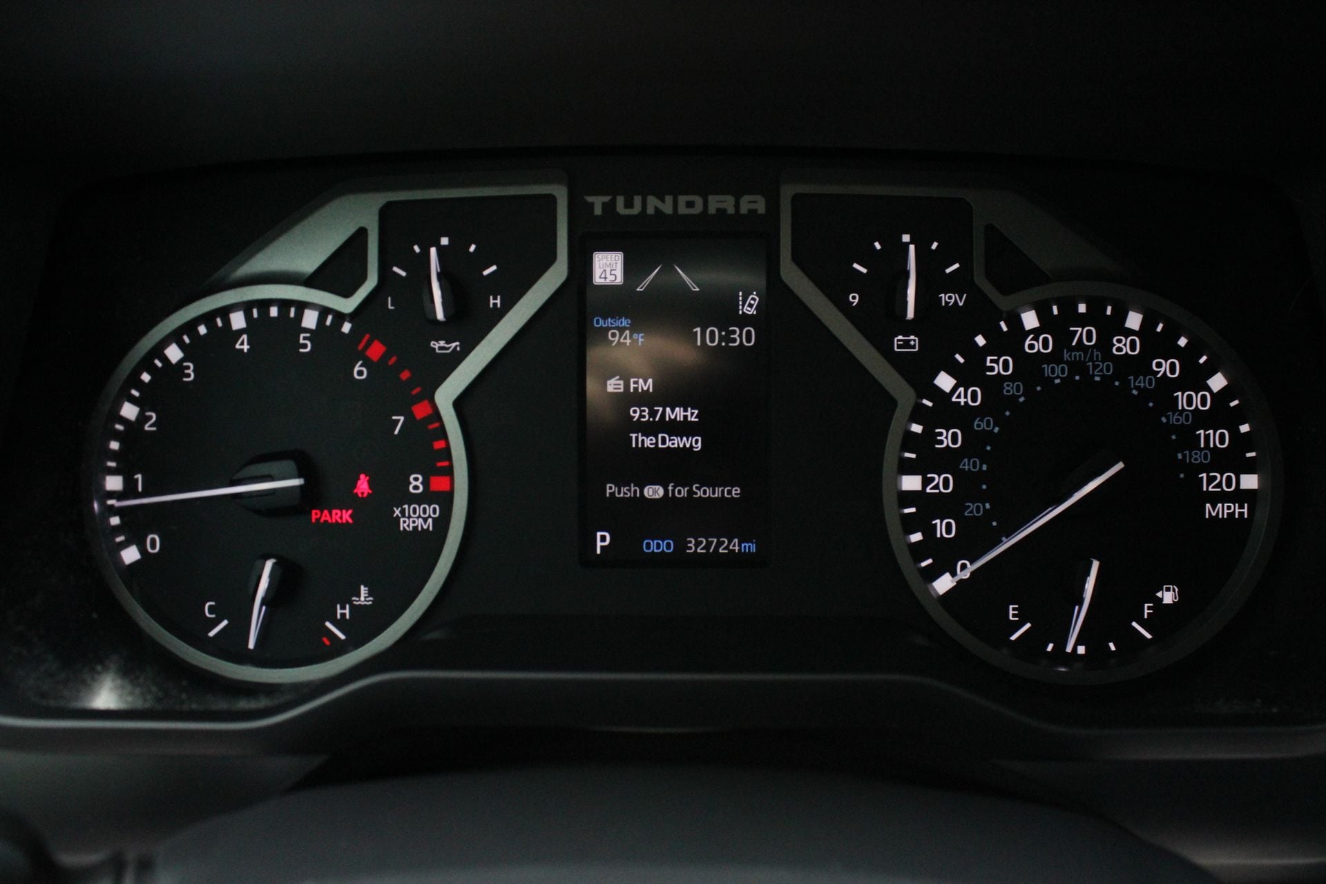 2024 Toyota Tundra SR5 - Photo 32
