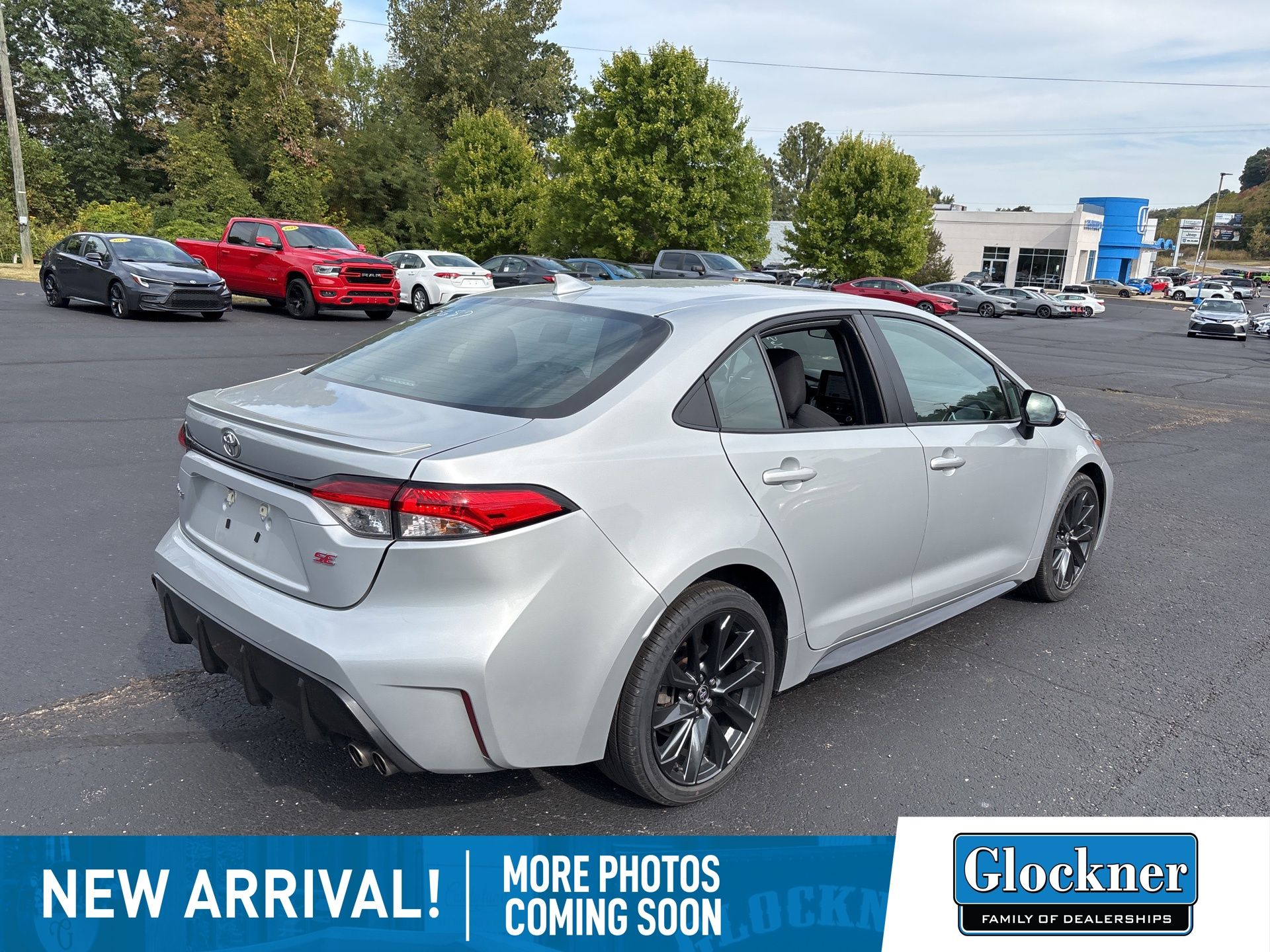 2024 Toyota Corolla SE photo 3