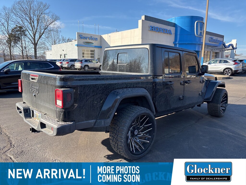 Certified 2023 Jeep Gladiator Sport Truck Crew Cab