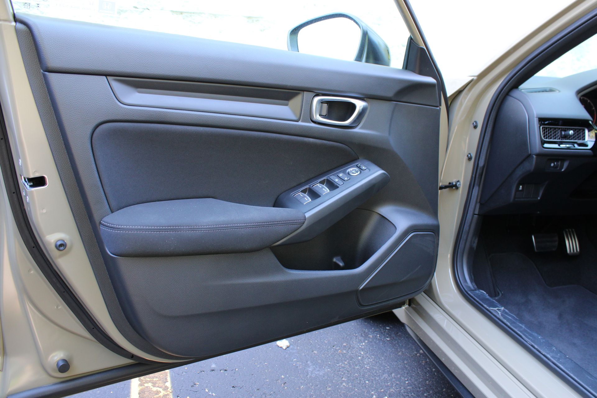 2026 Honda Civic Hatchback Sport - Photo 14