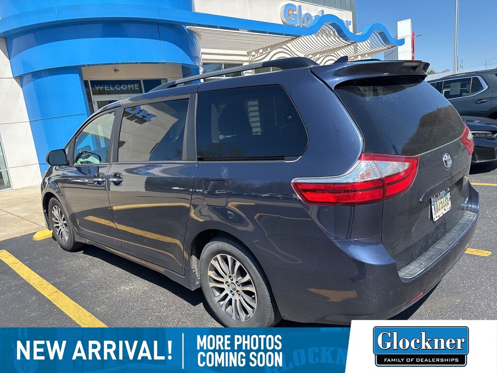 Used 2018 Toyota Sienna XLE Van Passenger Van