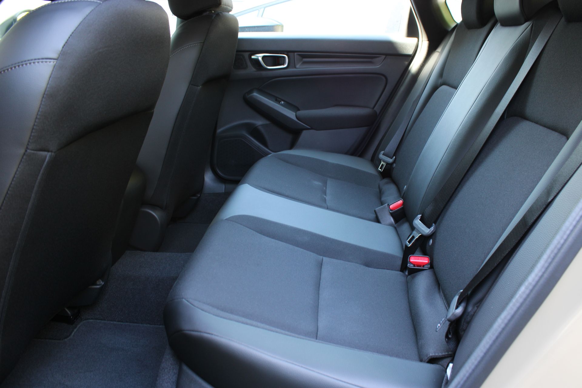 2026 Honda Civic Hatchback Sport - Photo 20
