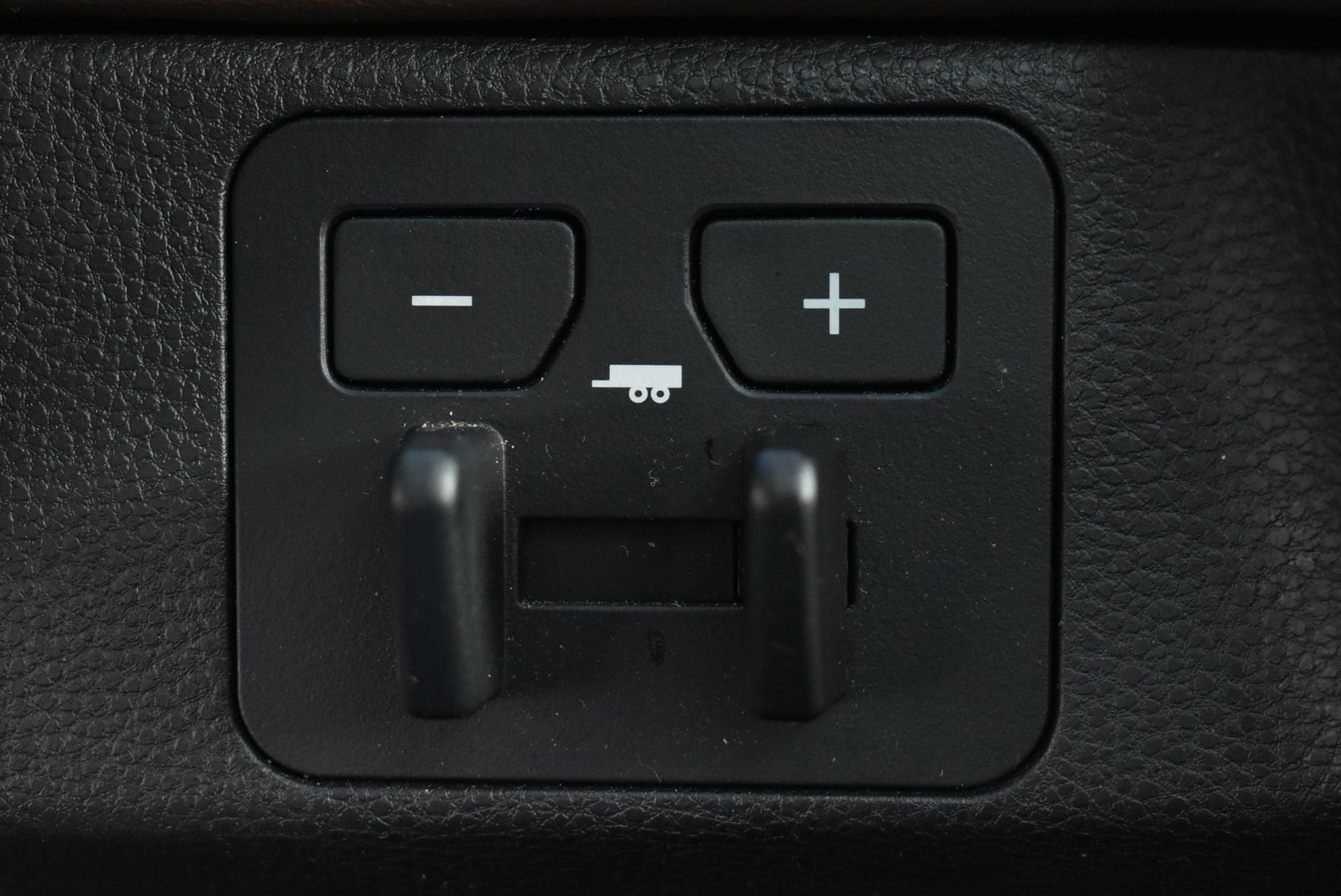 2023 Toyota Tundra 1794 Edition - Photo 31