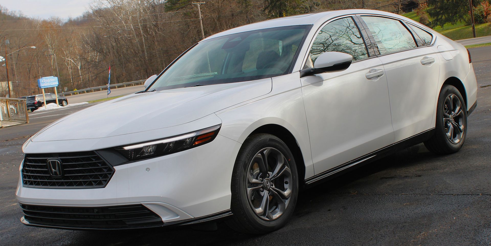 2025 Honda Accord Hybrid EX-L's photo