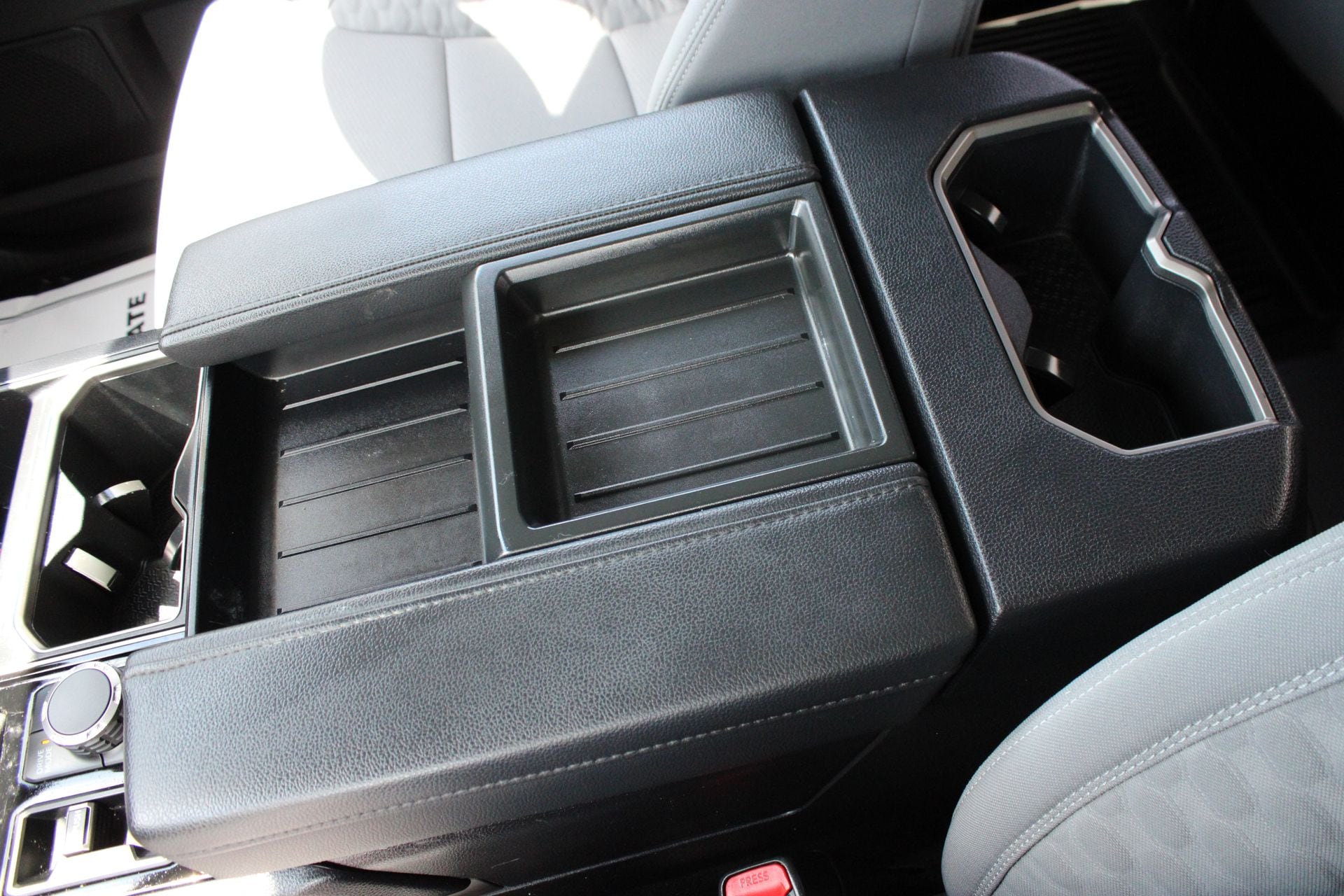 2024 Toyota Tundra SR5 - Photo 42