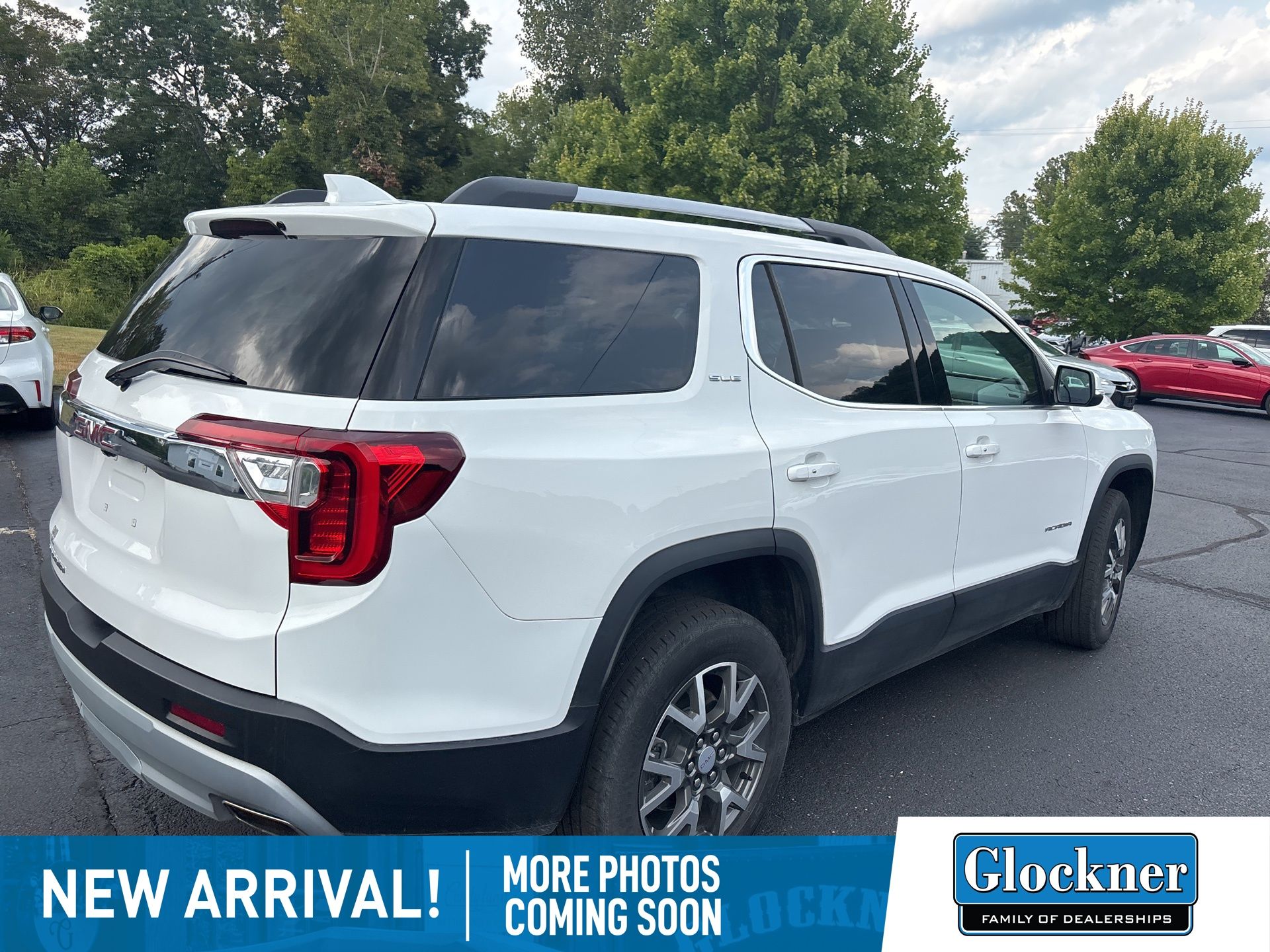2023 Gmc Acadia SLE photo 3