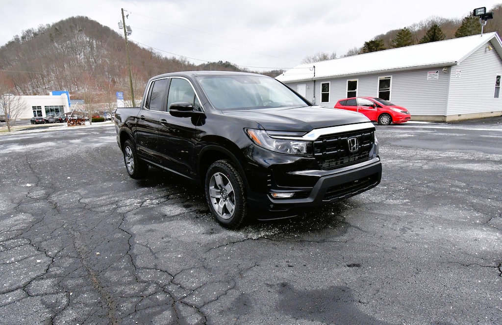 New 2025 Honda Ridgeline RTL Truck Crew Cab