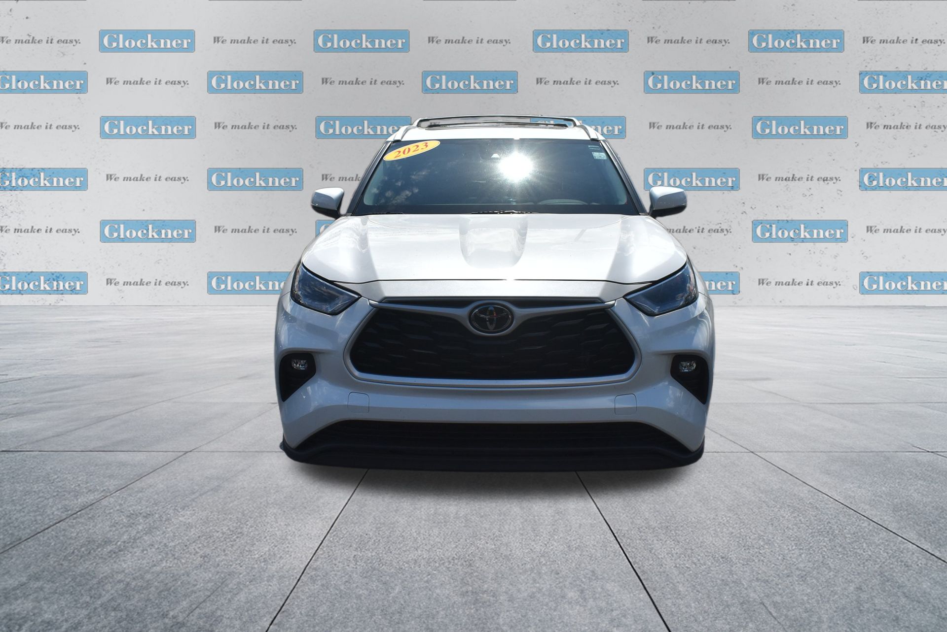 2023 Toyota Highlander L photo 2