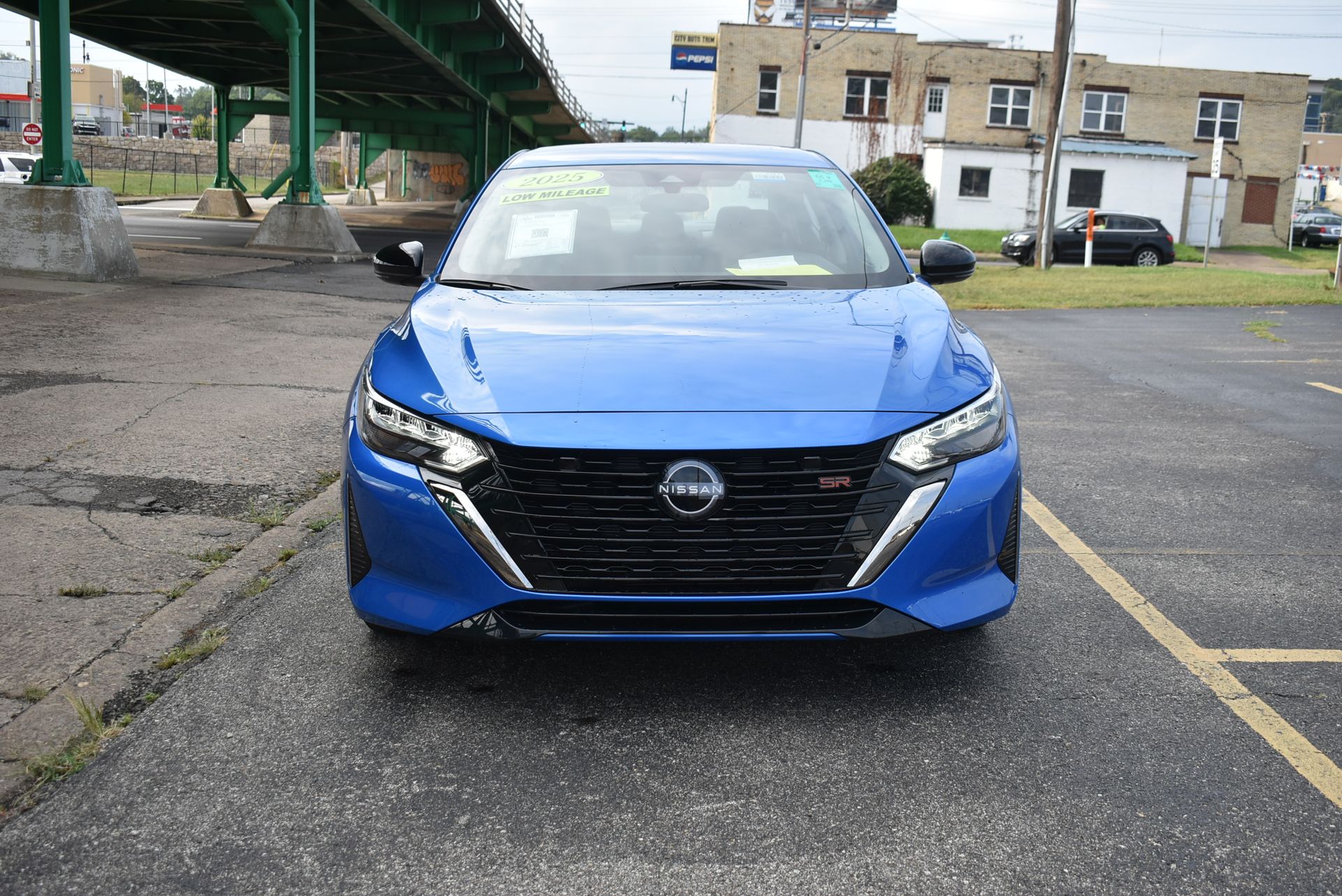 2025 Nissan Sentra SR photo 2