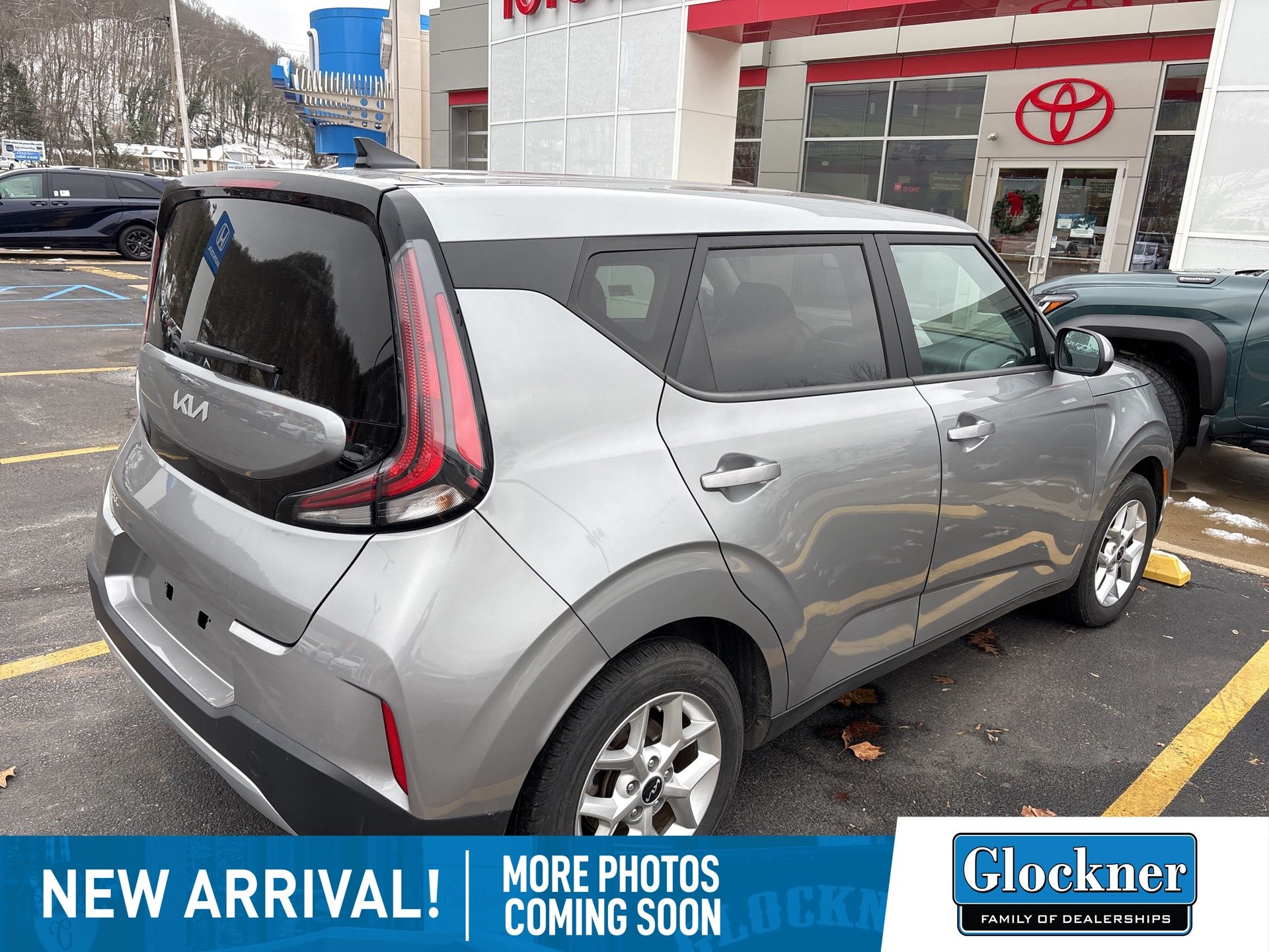 2023 Kia Soul LX photo 3