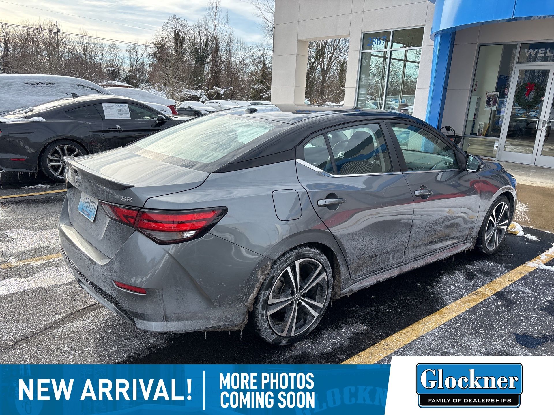 2021 Nissan Sentra SR's photo