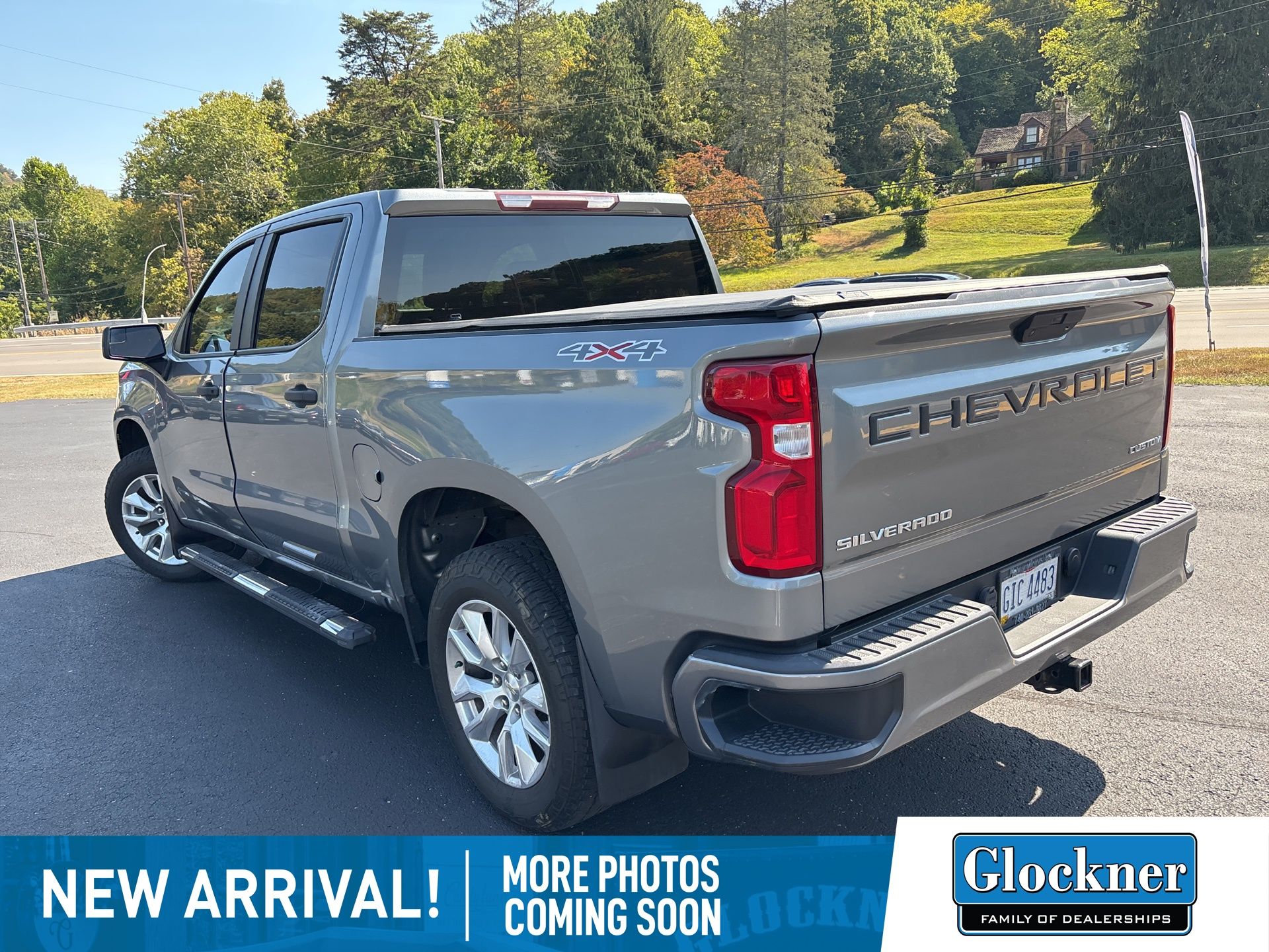2020 Chevrolet Silverado 1500 Custom photo 3