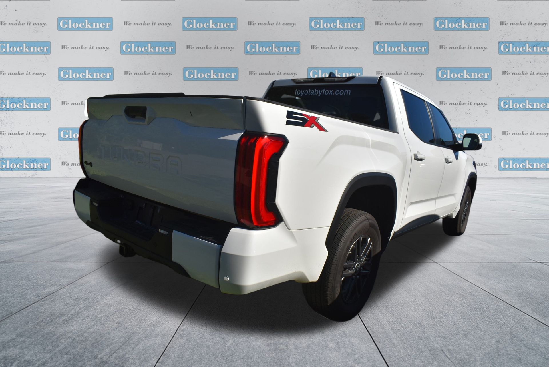 2024 Toyota Tundra SR5 CrewMax photo 3