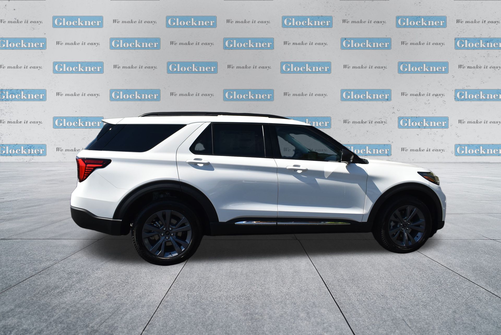 2025 Ford Explorer photo 3