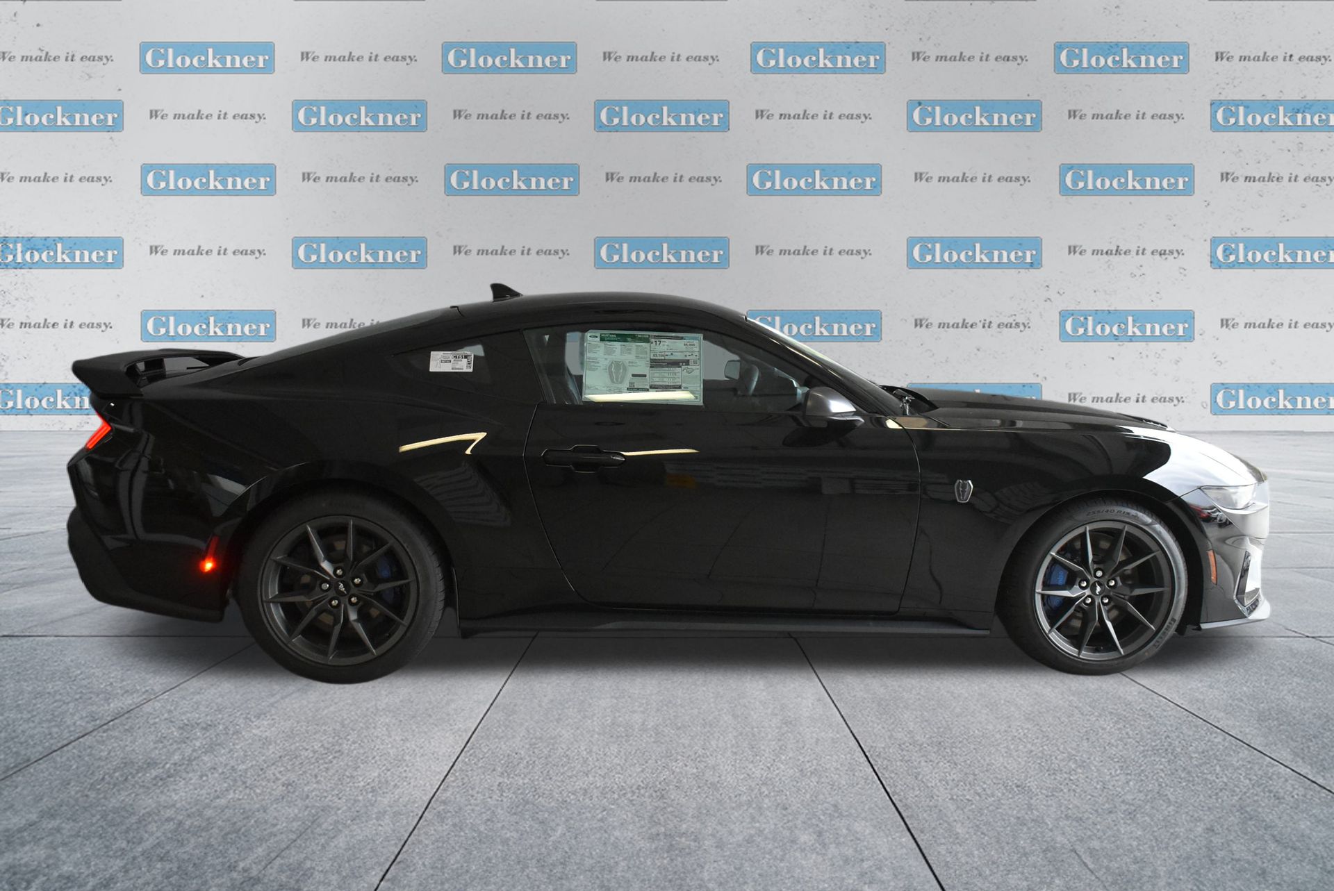 2025 Ford Mustang Dark Horse photo 3