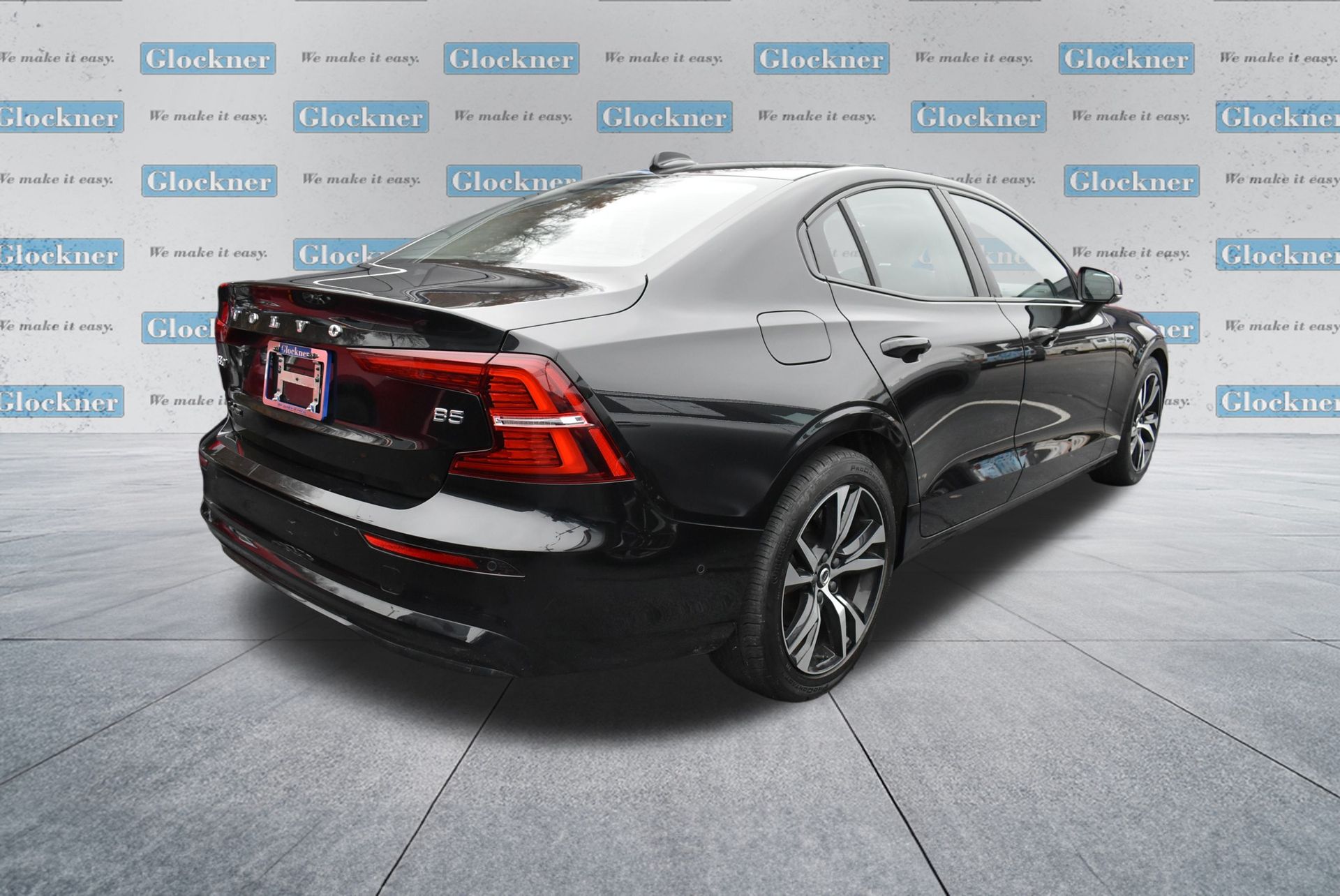 2024 Volvo S60 B5 Plus photo 4