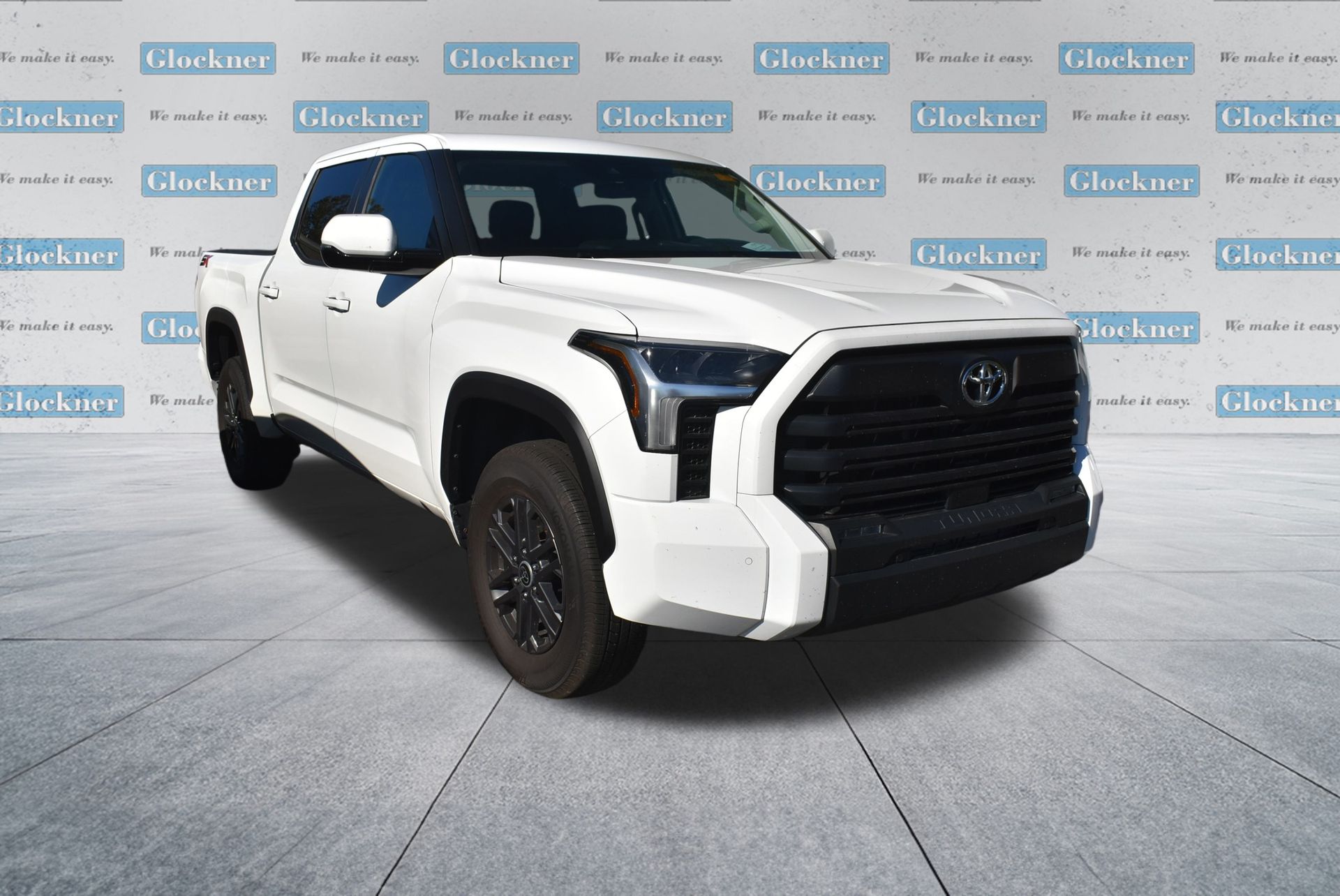 2024 Toyota Tundra SR5 CrewMax photo 2