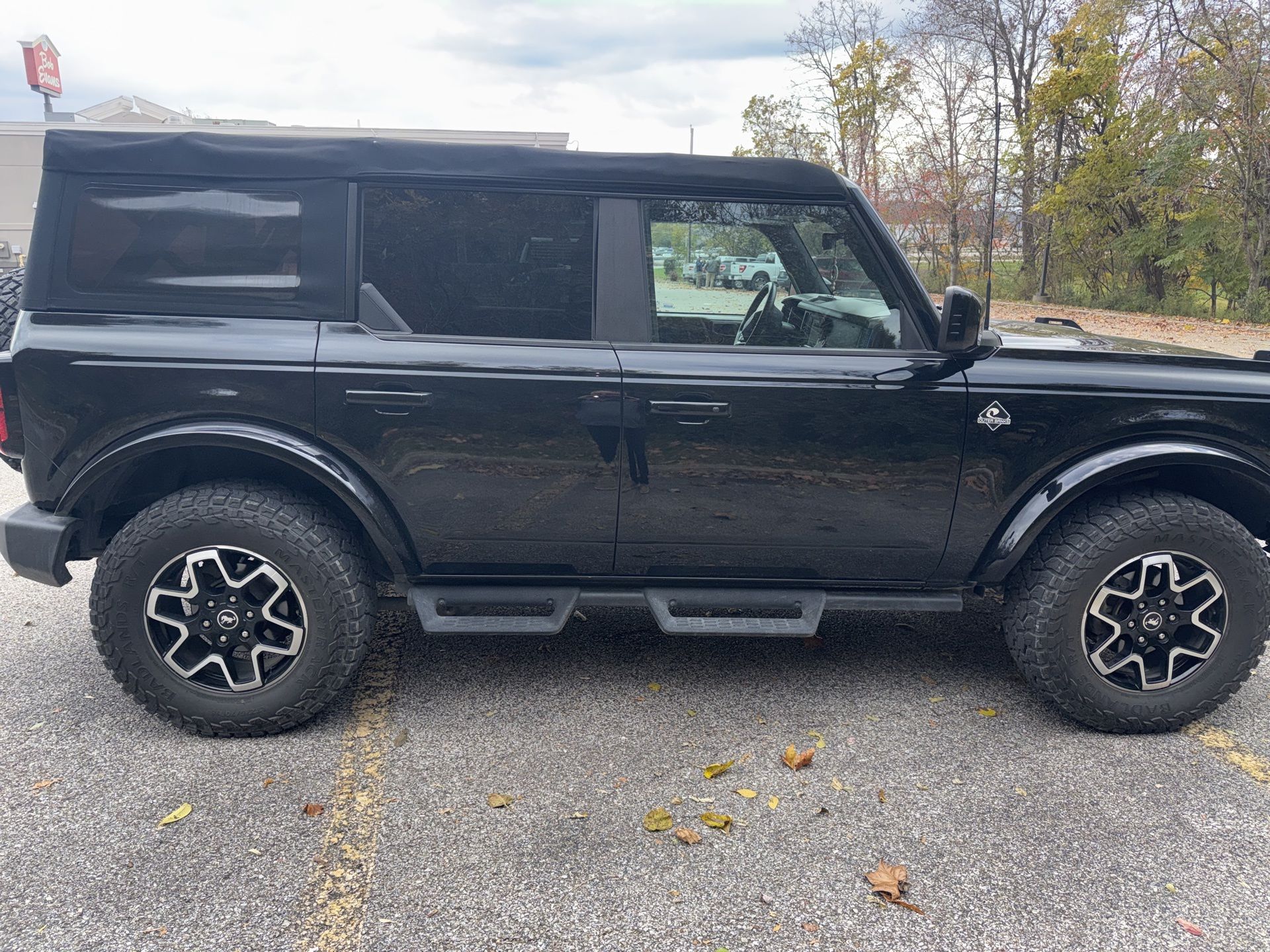 2022 Ford Bronco Outer Banks photo 3