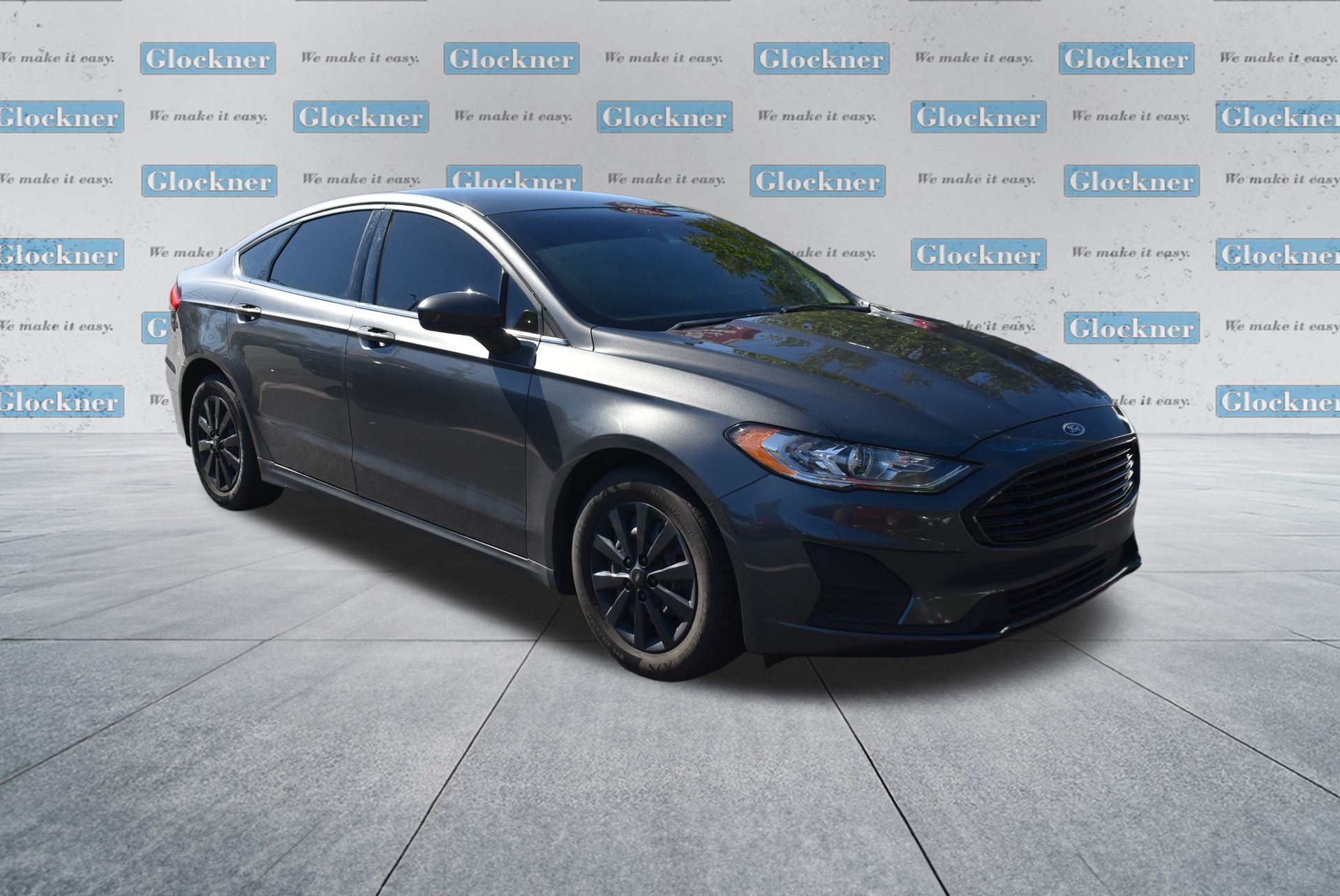 2020 Ford Fusion S photo 2