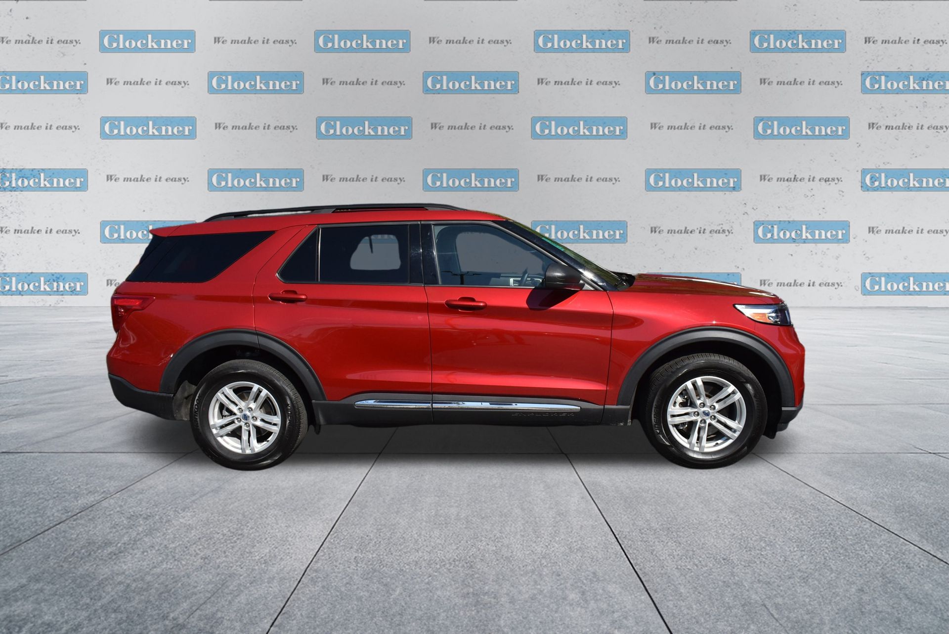 2023 Ford Explorer XLT photo 2
