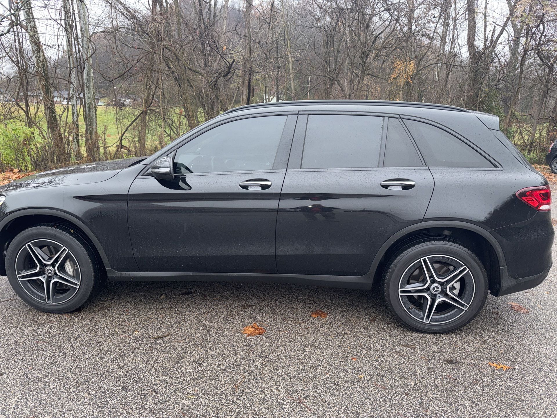 2022 Mercedes Benz GLC 300 4MATIC photo 2