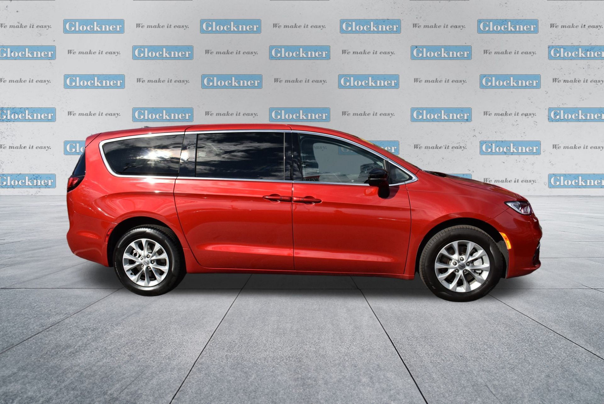 2024 Chrysler Pacifica Touring L photo 3