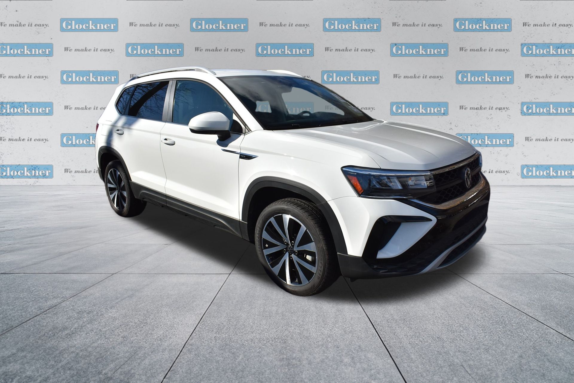 2024 Volkswagen Taos SE photo 2