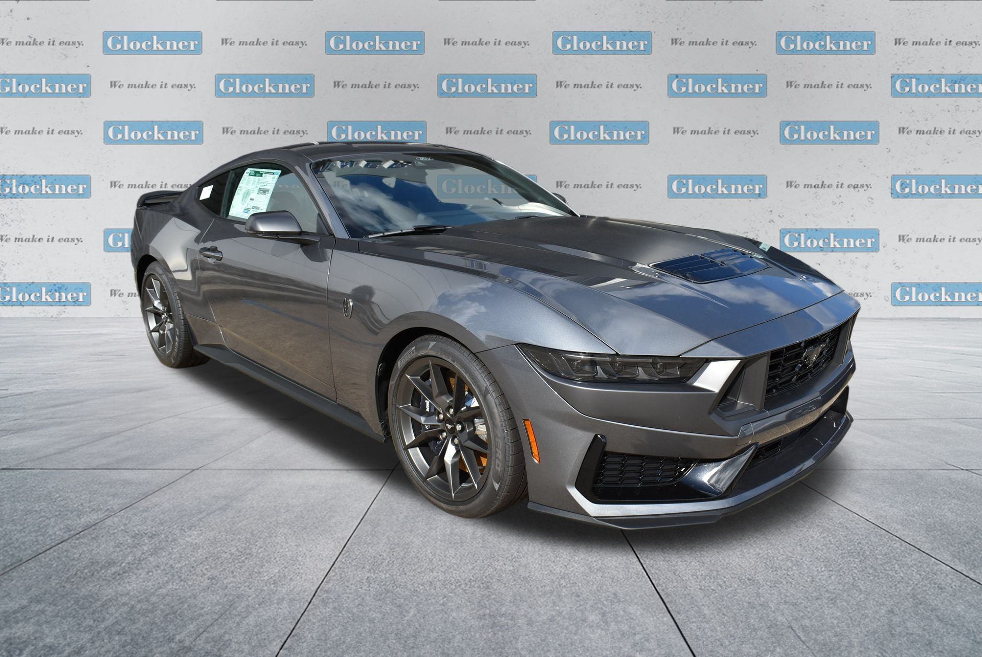 2025 Ford Mustang Dark Horse Deluxe photo 3