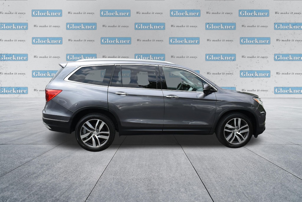 Used 2017 Honda Pilot Touring AWD SUV