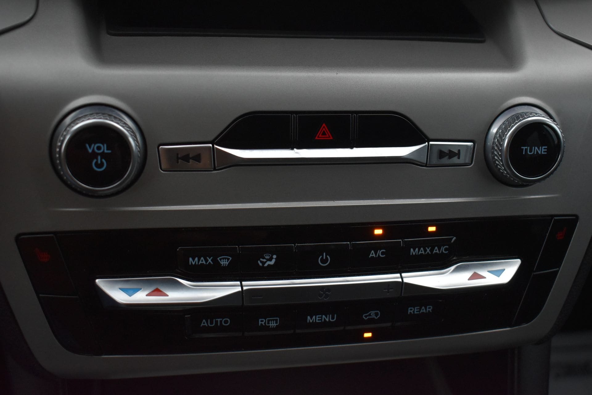 2023 Ford Explorer XLT - Photo 30