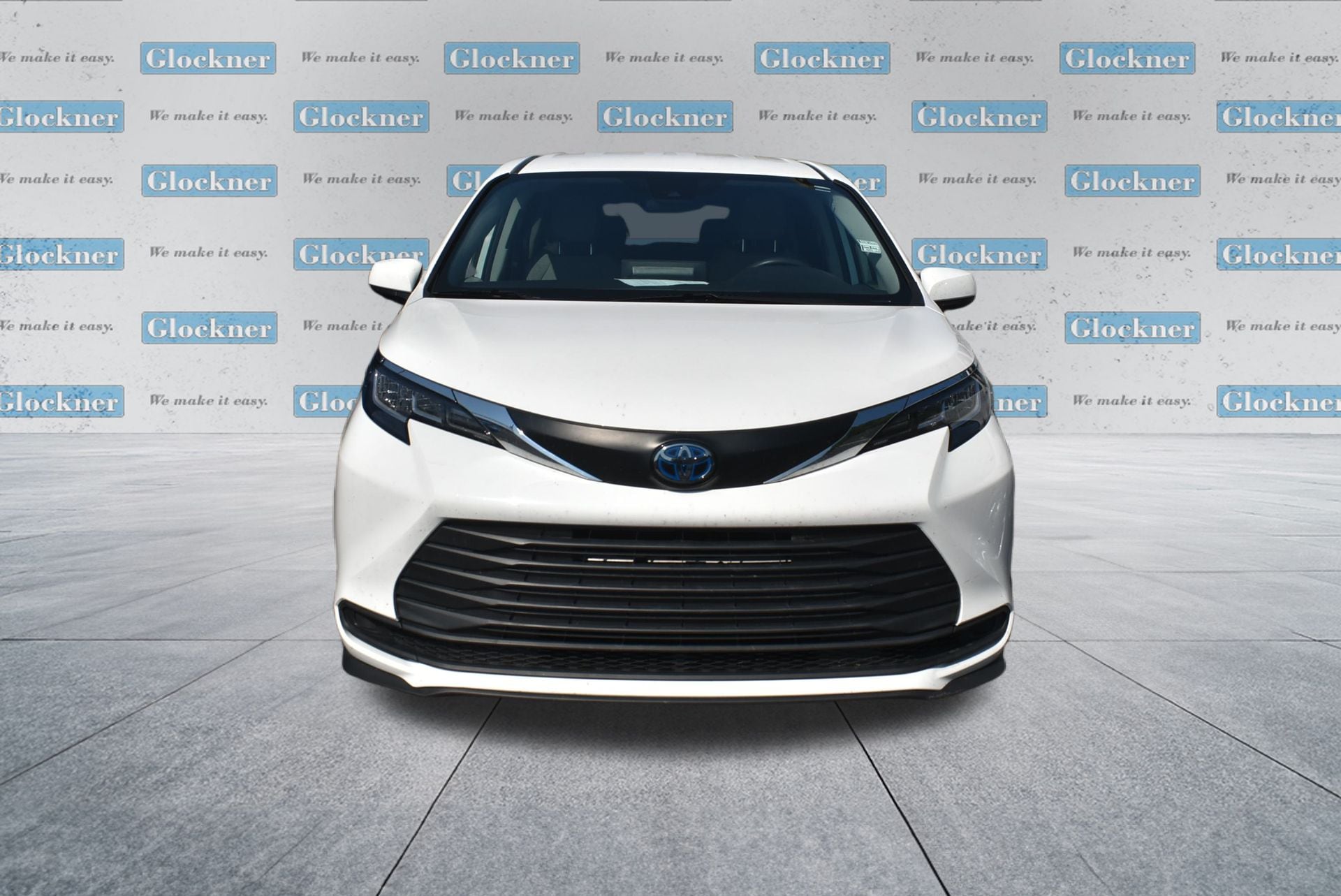 Used 2021 Toyota Sienna LE with VIN 5TDKSKFC8MS032956 for sale in South Point, OH