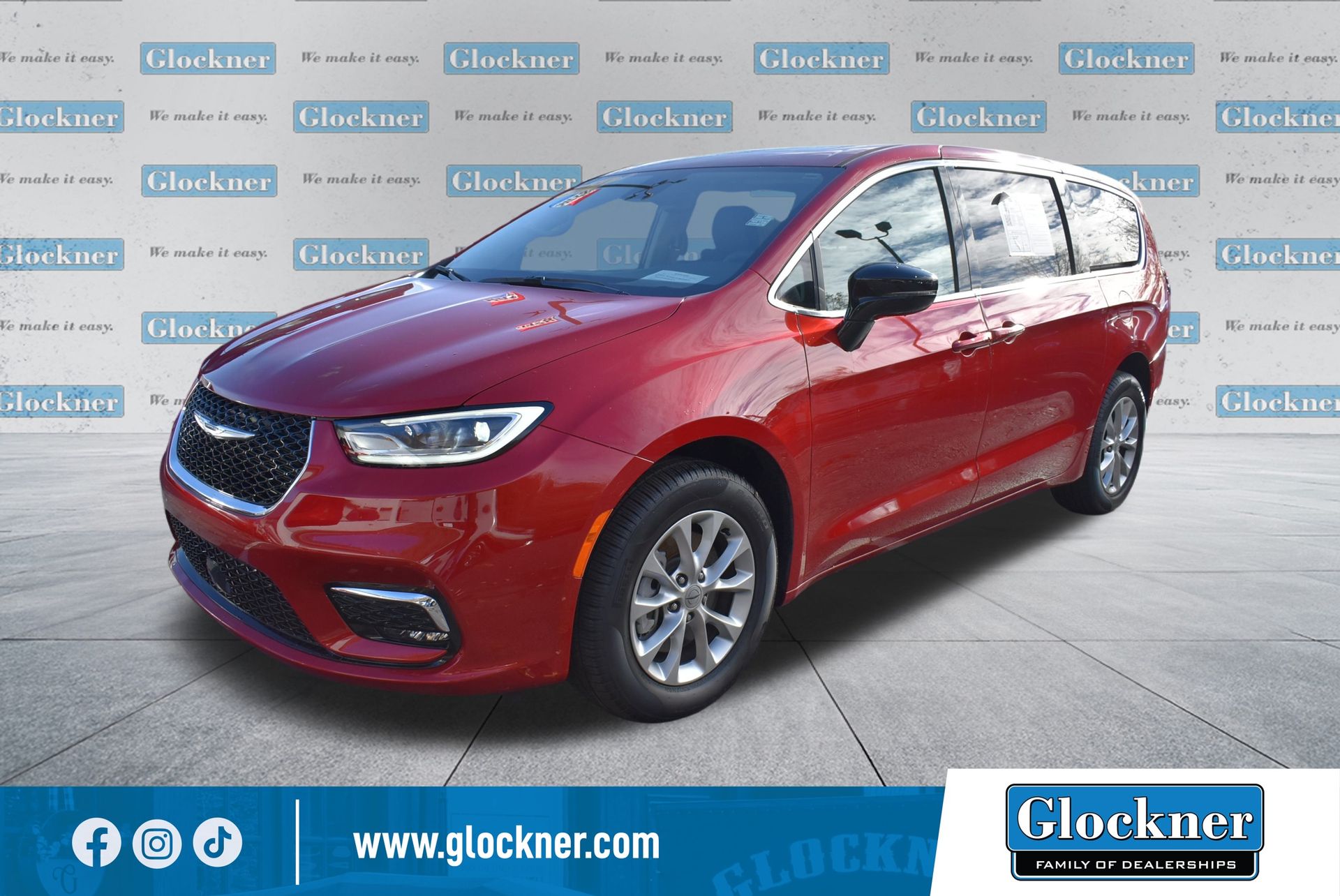 2024 Chrysler Pacifica Touring L's photo