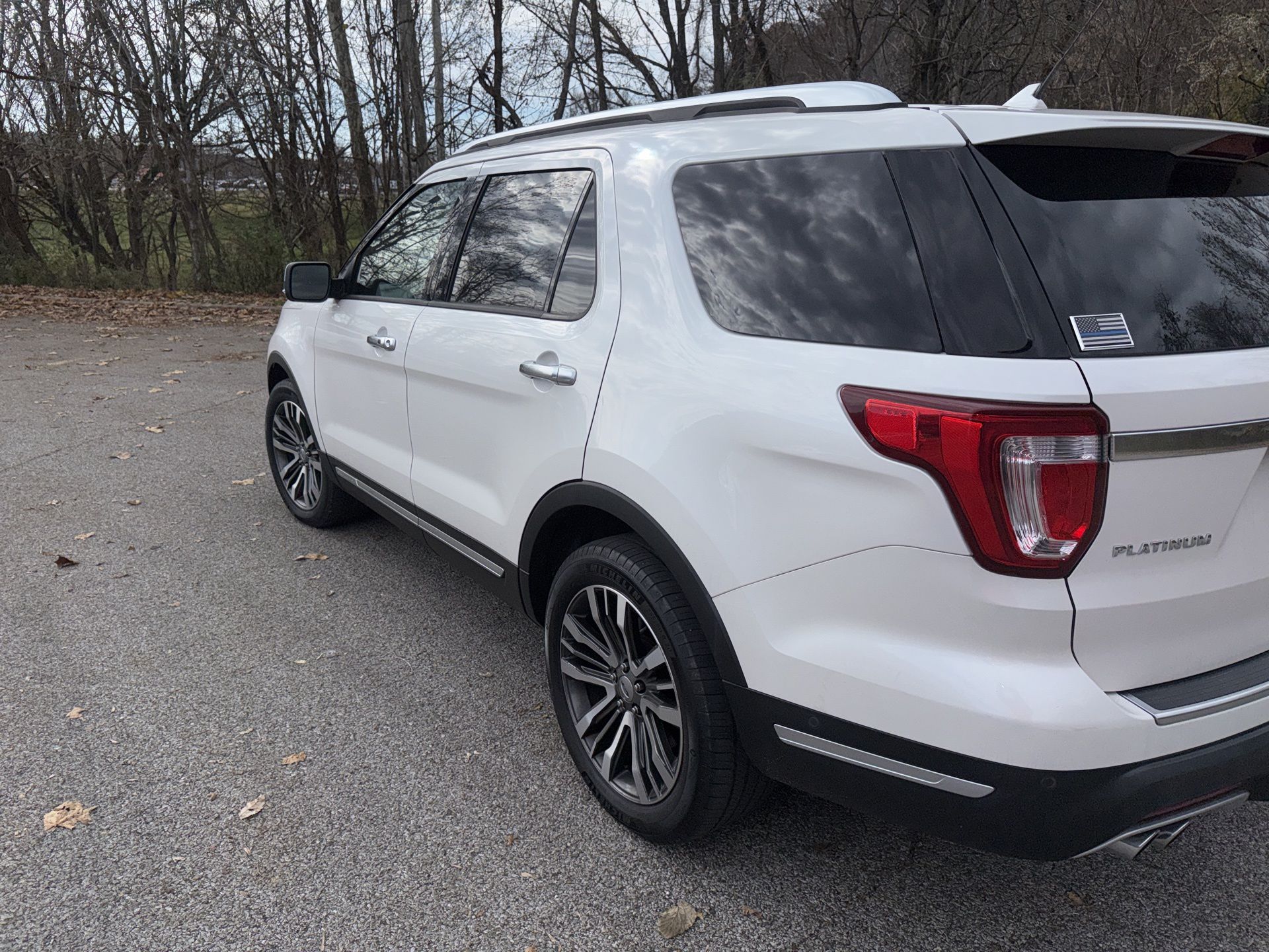 2018 Ford Explorer Platinum photo 2