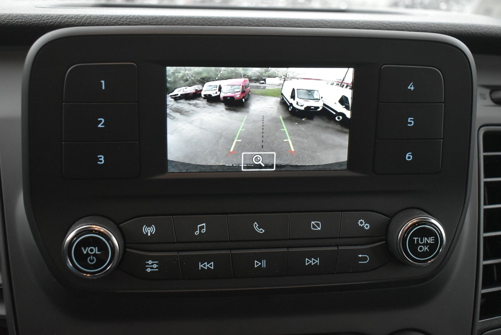 2025 Ford Transit Passenger Van XL - Photo 25