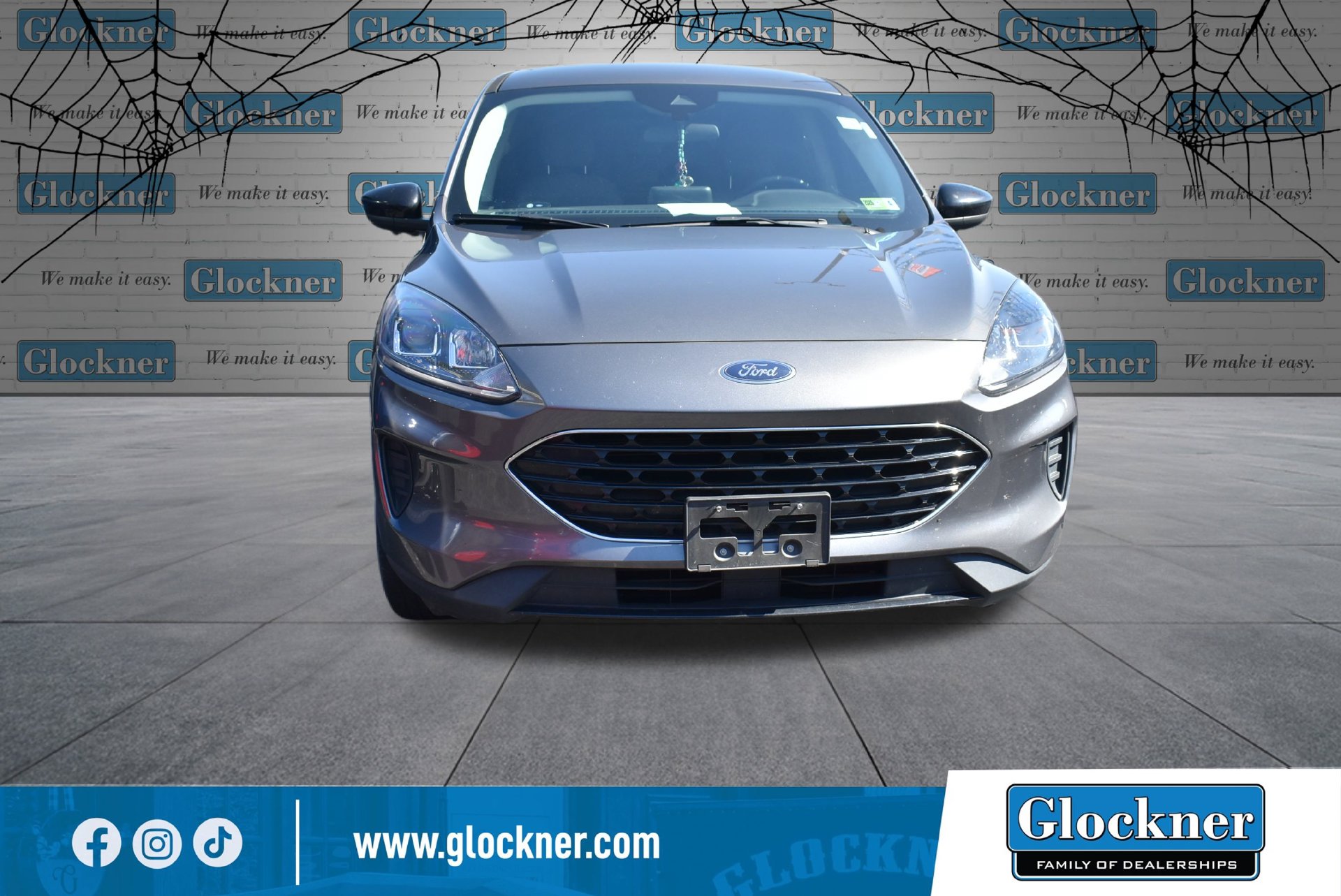 Used 2022 Ford Escape SE with VIN 1FMCU9G68NUA33422 for sale in South Point, OH