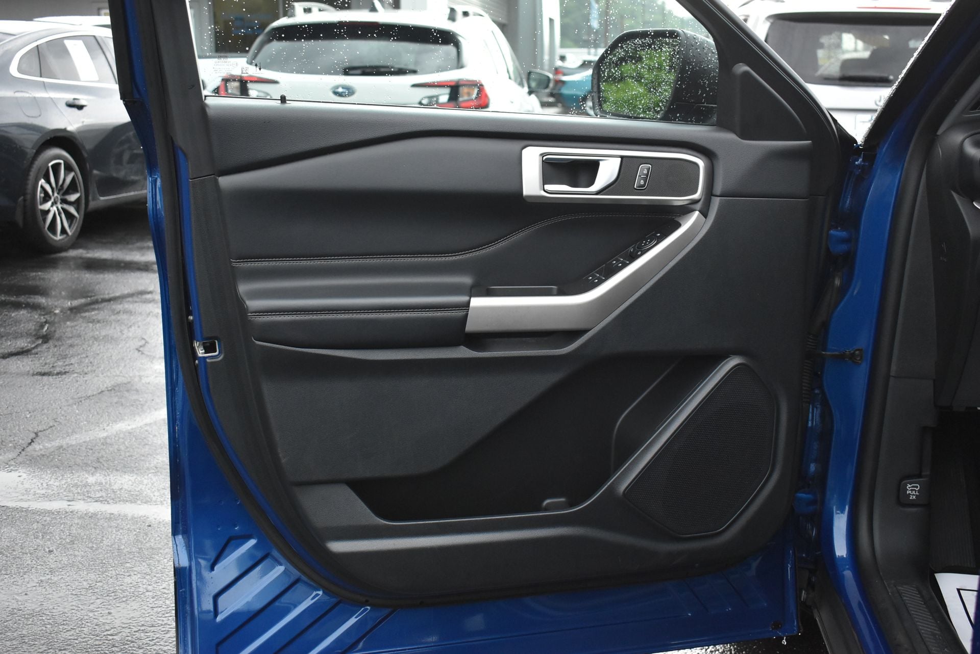 2023 Ford Explorer XLT - Photo 11