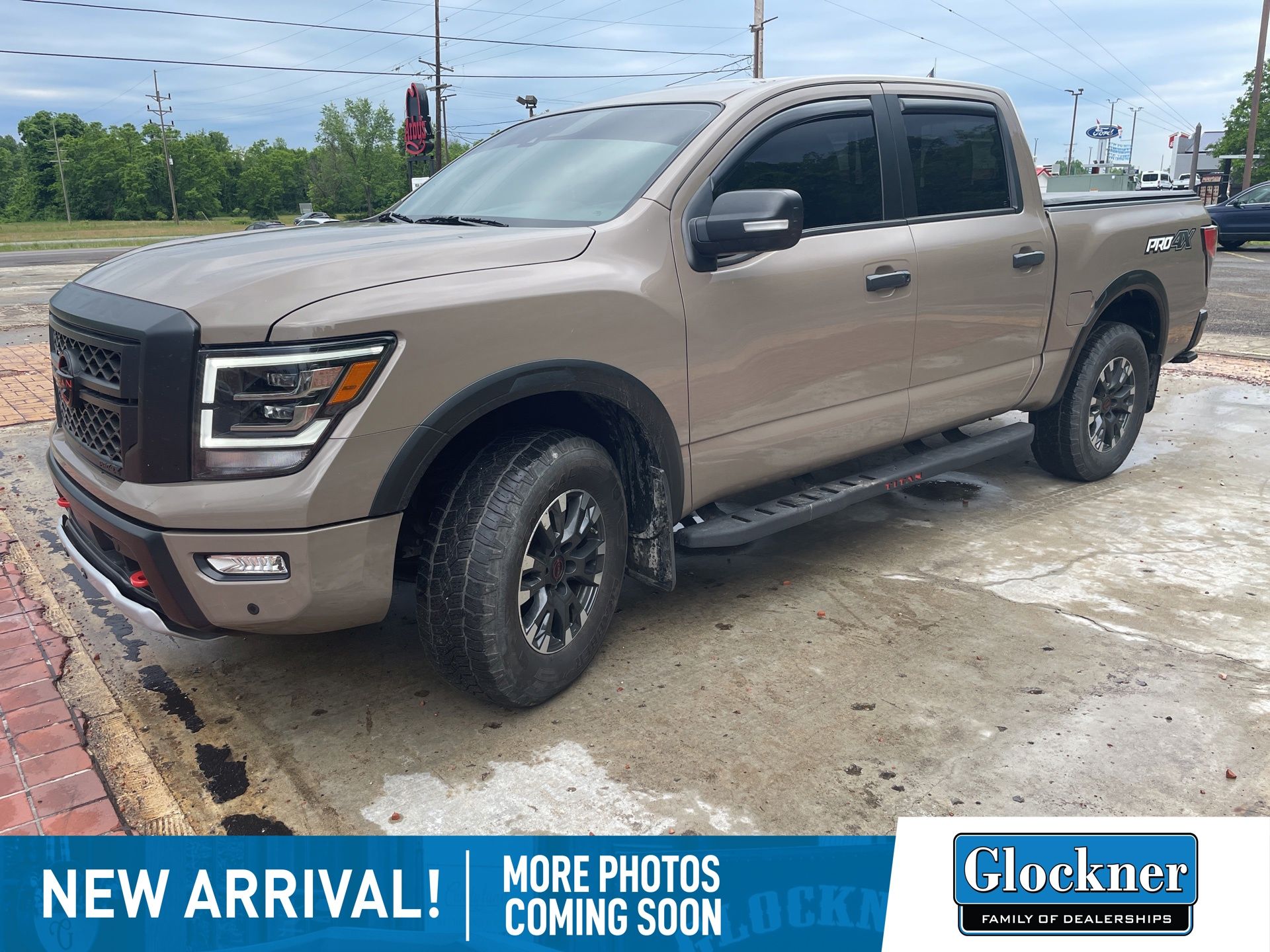 2024 Nissan Titan PRO-4X 4X4 Crew Cab's photo