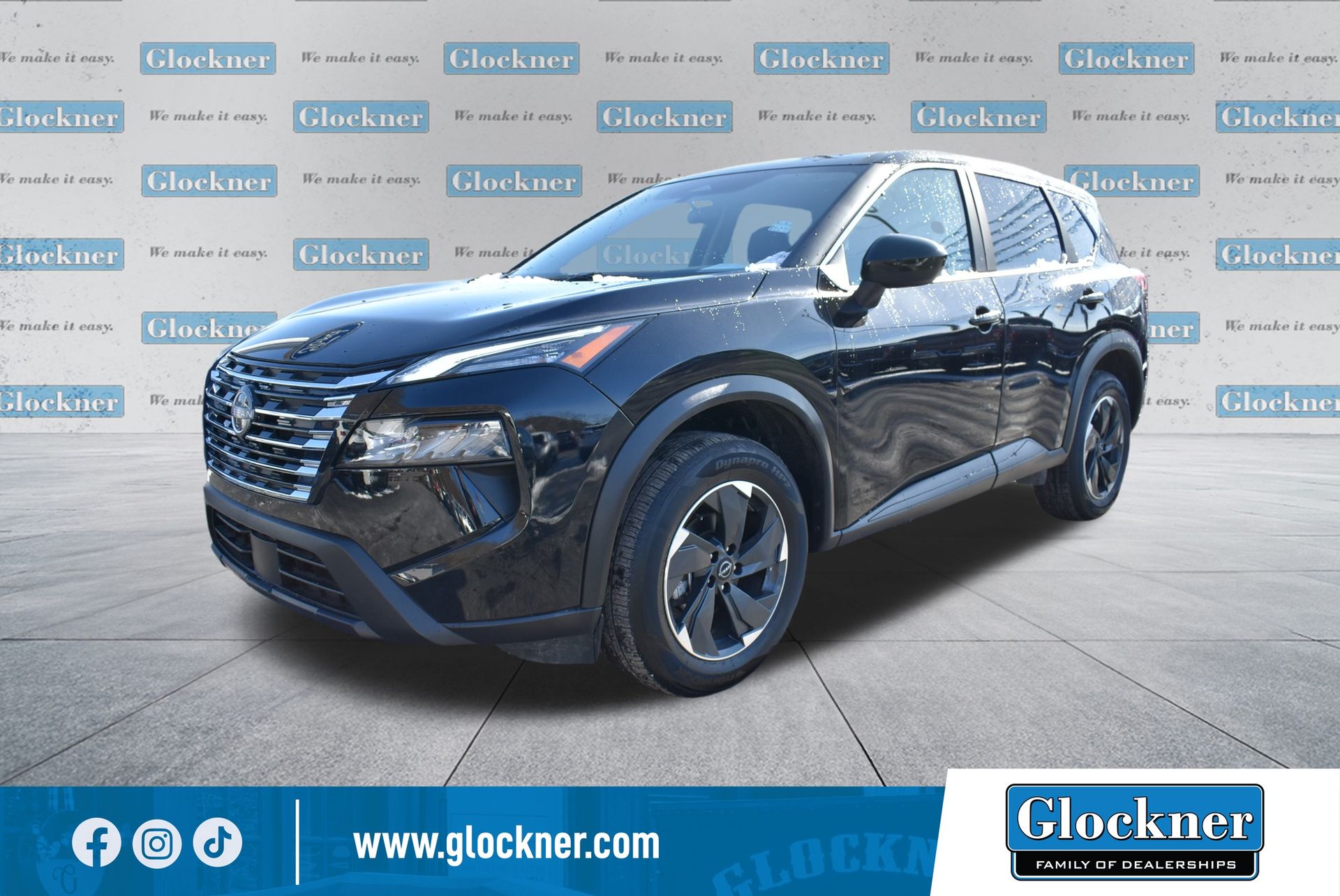 2025 Nissan Rogue SV's photo