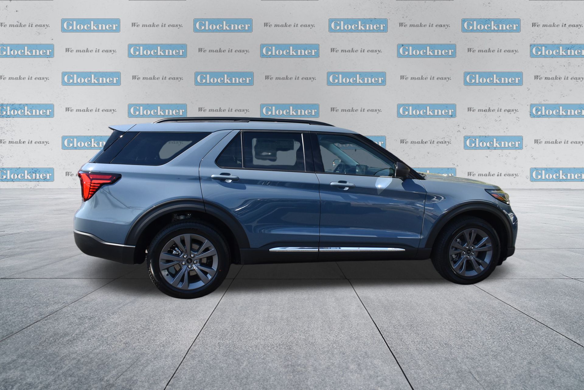 2025 Ford Explorer photo 3