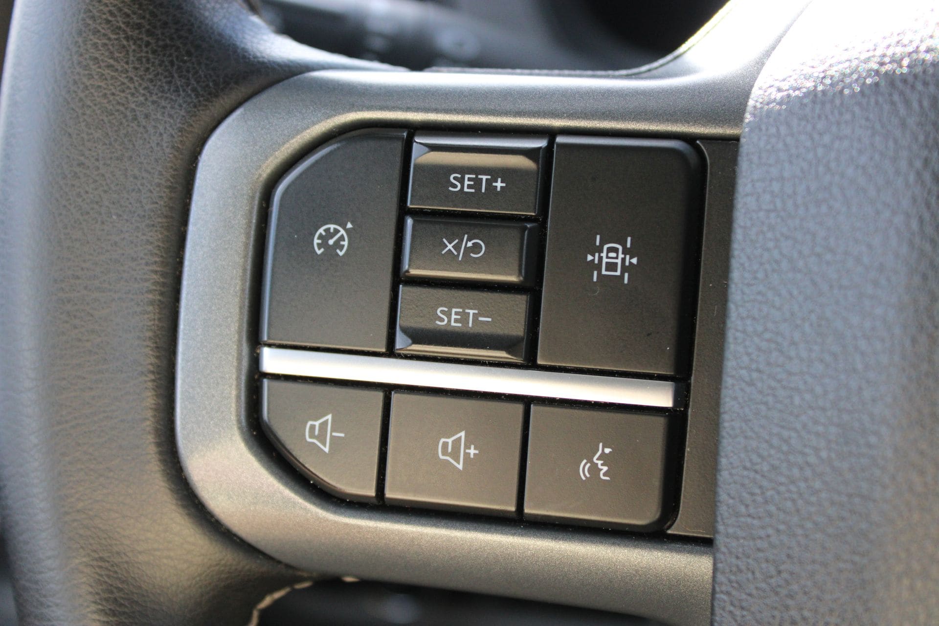 2024 Ford F-150 XLT - Photo 23