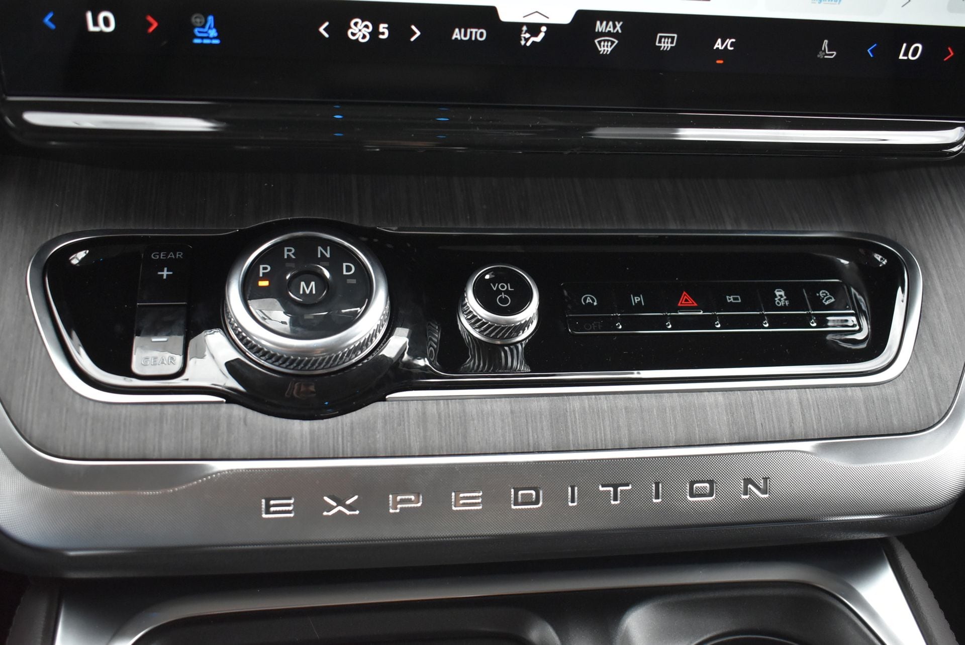 2026 Ford Expedition MAX Platinum - Photo 28