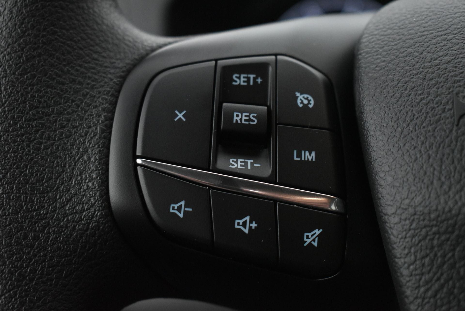 2025 Ford Transit Passenger Van XL - Photo 18